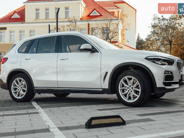 Білий БМВ Х5, об'ємом двигуна 2 л та пробігом 79 тис. км за 49000 $, фото 5 на Automoto.ua