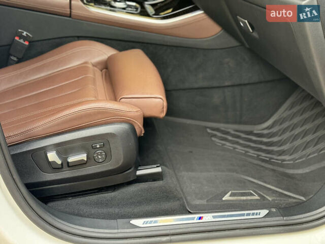 Белый БМВ Х5, объемом двигателя 3 л и пробегом 124 тыс. км за 49000 $, фото 41 на Automoto.ua