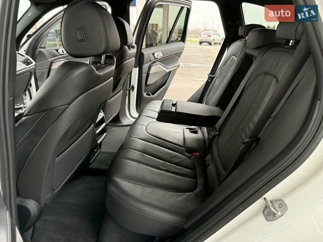 Білий БМВ Х5, об'ємом двигуна 2.99 л та пробігом 92 тис. км за 68000 $, фото 19 на Automoto.ua