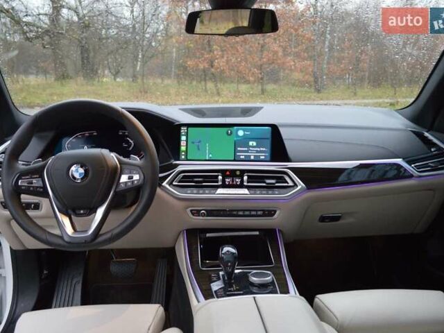 Белый БМВ Х5, объемом двигателя 3 л и пробегом 117 тыс. км за 56000 $, фото 13 на Automoto.ua