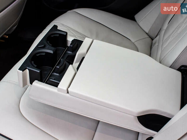 Белый БМВ Х5, объемом двигателя 4.4 л и пробегом 118 тыс. км за 57000 $, фото 56 на Automoto.ua