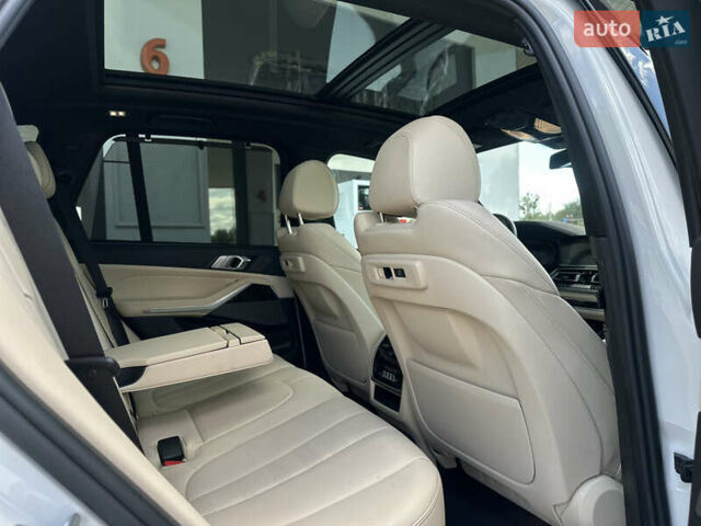Белый БМВ Х5, объемом двигателя 3 л и пробегом 51 тыс. км за 49800 $, фото 59 на Automoto.ua