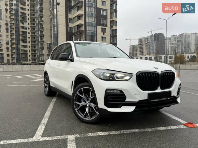 Белый БМВ Х5, объемом двигателя 2 л и пробегом 68 тыс. км за 56500 $, фото 54 на Automoto.ua