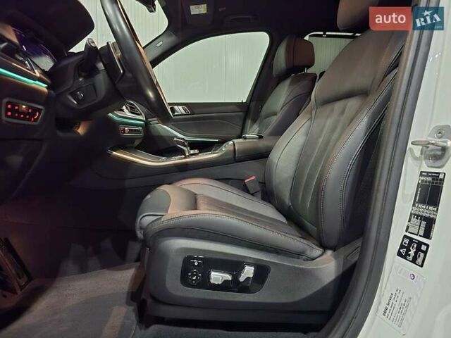Белый БМВ Х5, объемом двигателя 3 л и пробегом 87 тыс. км за 64555 $, фото 26 на Automoto.ua