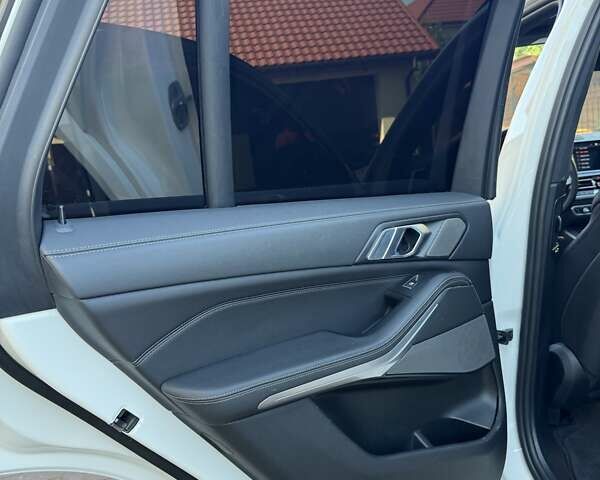 Білий БМВ Х5, об'ємом двигуна 4.39 л та пробігом 144 тис. км за 53000 $, фото 29 на Automoto.ua