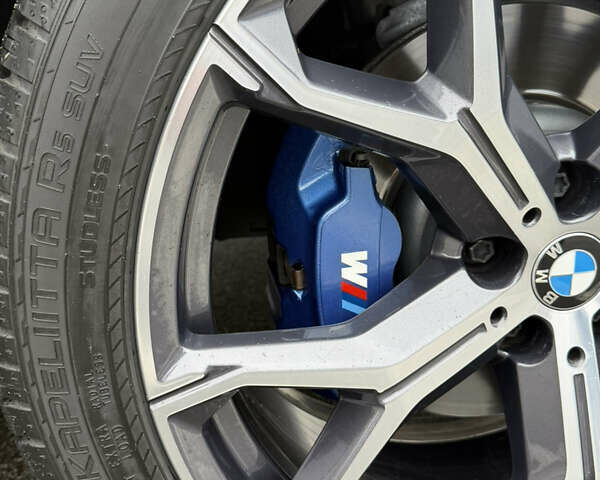 Белый БМВ Х5, объемом двигателя 2 л и пробегом 68 тыс. км за 56500 $, фото 42 на Automoto.ua