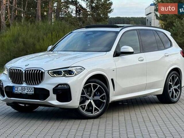 Белый БМВ Х5, объемом двигателя 3 л и пробегом 130 тыс. км за 58700 $, фото 7 на Automoto.ua