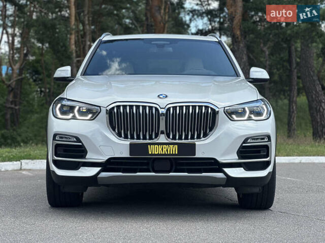 Белый БМВ Х5, объемом двигателя 3 л и пробегом 51 тыс. км за 49800 $, фото 2 на Automoto.ua