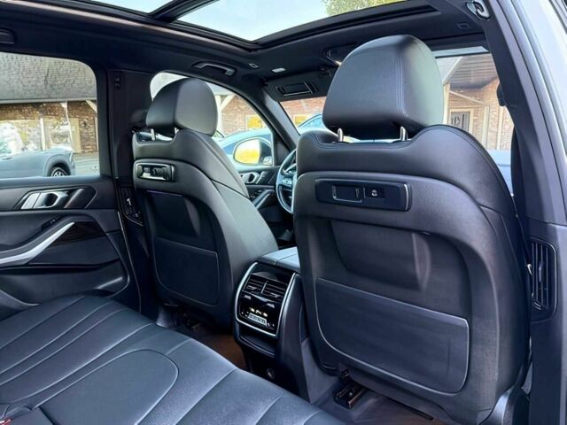 Белый БМВ Х5, объемом двигателя 3 л и пробегом 49 тыс. км за 23600 $, фото 10 на Automoto.ua