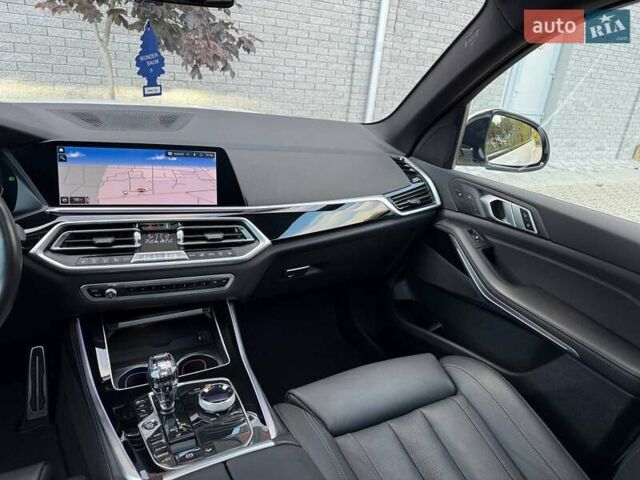 Белый БМВ Х5, объемом двигателя 3 л и пробегом 130 тыс. км за 58700 $, фото 57 на Automoto.ua