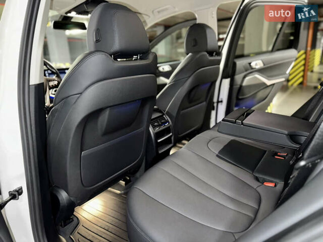 Білий БМВ Х5, об'ємом двигуна 2 л та пробігом 68 тис. км за 54500 $, фото 26 на Automoto.ua