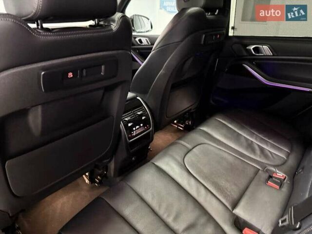 Білий БМВ Х5, об'ємом двигуна 3 л та пробігом 65 тис. км за 22600 $, фото 35 на Automoto.ua