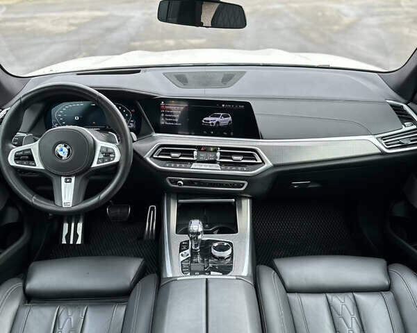 Белый БМВ Х5, объемом двигателя 3 л и пробегом 20 тыс. км за 68500 $, фото 16 на Automoto.ua