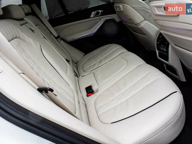 Белый БМВ Х5, объемом двигателя 4.4 л и пробегом 118 тыс. км за 57000 $, фото 65 на Automoto.ua