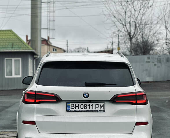 Белый БМВ Х5, объемом двигателя 3 л и пробегом 20 тыс. км за 68500 $, фото 11 на Automoto.ua