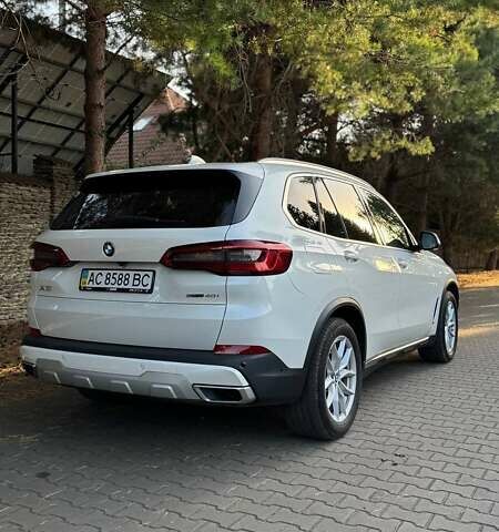 Белый БМВ Х5, объемом двигателя 3 л и пробегом 59 тыс. км за 46000 $, фото 9 на Automoto.ua