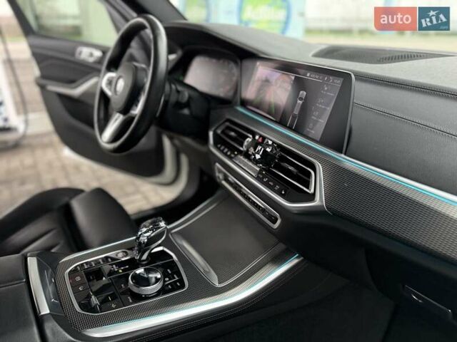 Білий БМВ Х5, об'ємом двигуна 2.99 л та пробігом 92 тис. км за 68000 $, фото 13 на Automoto.ua