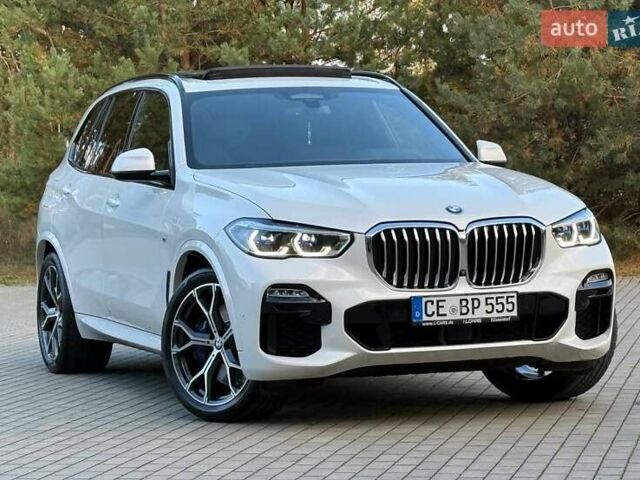 Белый БМВ Х5, объемом двигателя 3 л и пробегом 130 тыс. км за 58700 $, фото 22 на Automoto.ua
