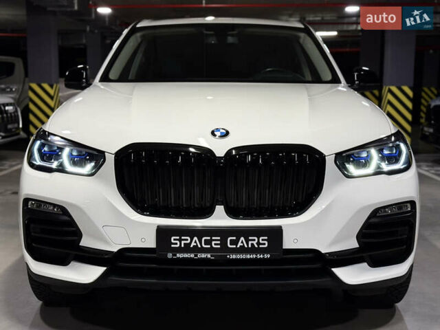 Білий БМВ Х5, об'ємом двигуна 2 л та пробігом 68 тис. км за 54500 $, фото 4 на Automoto.ua