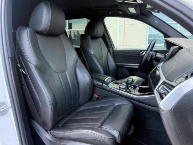Білий БМВ Х5, об'ємом двигуна 0 л та пробігом 40 тис. км за 20000 $, фото 12 на Automoto.ua