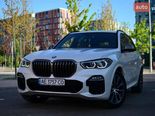 БМВ Х5 2020 в Днепре (Днепропетровске) на Automoto.ua Белый БМВ Х5, объемом двигателя 2.99 л и пробегом 75 тыс. км за 77000 $, фото 1 на Automoto.ua