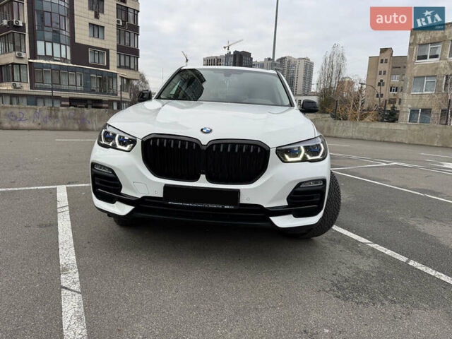 Белый БМВ Х5, объемом двигателя 2 л и пробегом 68 тыс. км за 56500 $, фото 9 на Automoto.ua