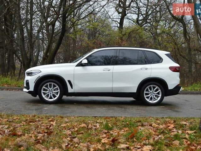 Белый БМВ Х5, объемом двигателя 3 л и пробегом 117 тыс. км за 56000 $, фото 9 на Automoto.ua