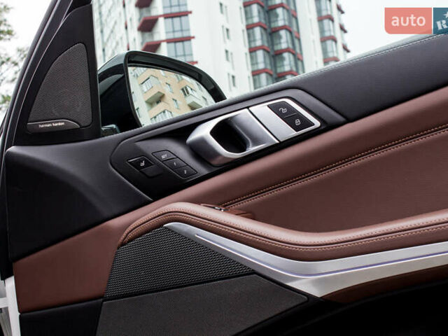 Белый БМВ Х5, объемом двигателя 4.39 л и пробегом 78 тыс. км за 68000 $, фото 67 на Automoto.ua