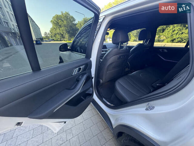 Белый БМВ Х5, объемом двигателя 0 л и пробегом 63 тыс. км за 44500 $, фото 8 на Automoto.ua