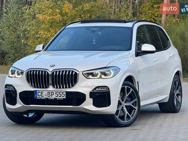 Белый БМВ Х5, объемом двигателя 3 л и пробегом 130 тыс. км за 58700 $, фото 18 на Automoto.ua