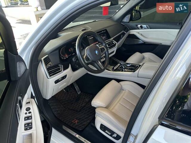 Білий БМВ Х5, об'ємом двигуна 3 л та пробігом 74 тис. км за 52900 $, фото 12 на Automoto.ua