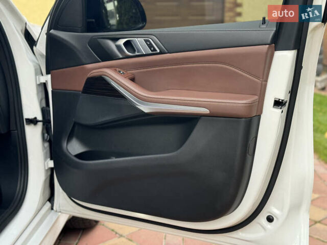 Белый БМВ Х5, объемом двигателя 3 л и пробегом 124 тыс. км за 49000 $, фото 44 на Automoto.ua