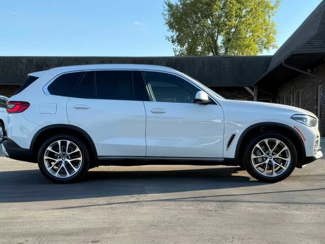 Белый БМВ Х5, объемом двигателя 3 л и пробегом 49 тыс. км за 23600 $, фото 6 на Automoto.ua