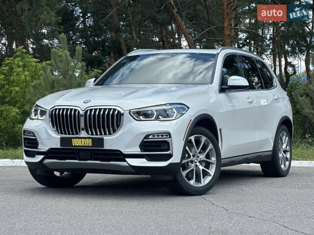 Белый БМВ Х5, объемом двигателя 3 л и пробегом 51 тыс. км за 49800 $, фото 1 на Automoto.ua