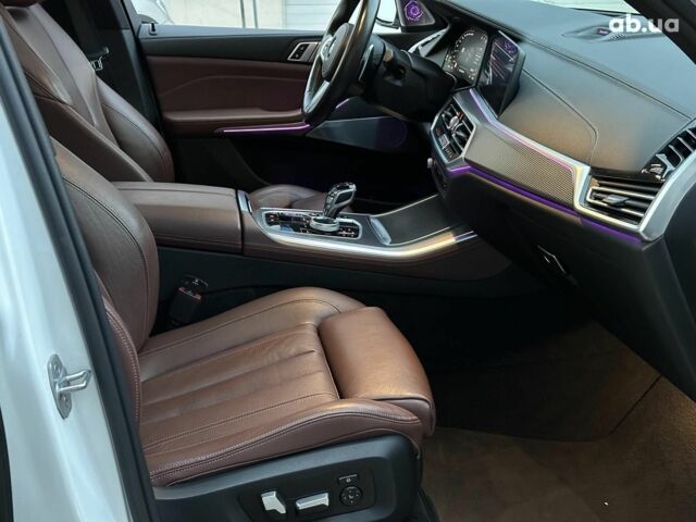 Белый БМВ Х5, объемом двигателя 3 л и пробегом 80 тыс. км за 55980 $, фото 24 на Automoto.ua