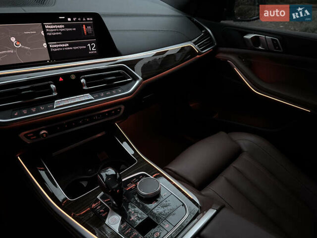 Белый БМВ Х5, объемом двигателя 3 л и пробегом 123 тыс. км за 55000 $, фото 12 на Automoto.ua