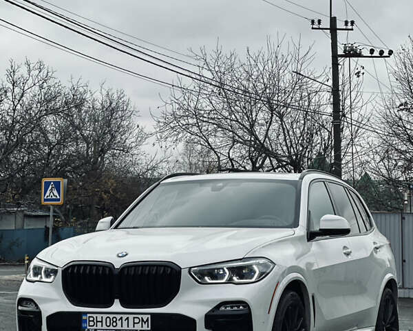 Белый БМВ Х5, объемом двигателя 3 л и пробегом 20 тыс. км за 68500 $, фото 3 на Automoto.ua