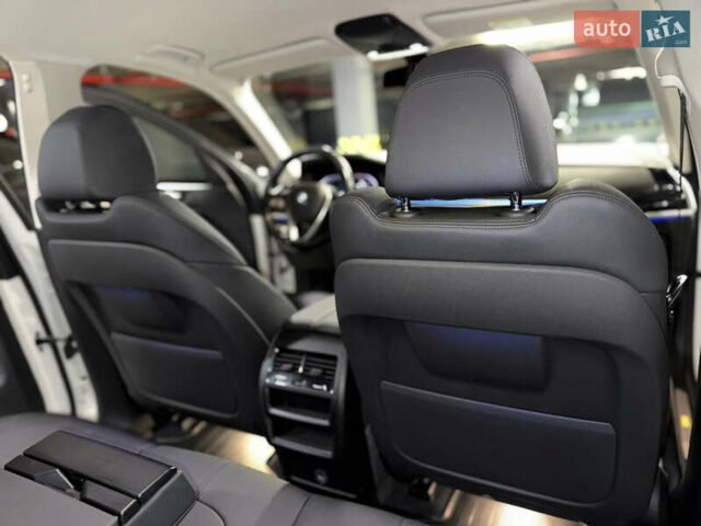 Білий БМВ Х5, об'ємом двигуна 2 л та пробігом 68 тис. км за 54500 $, фото 32 на Automoto.ua