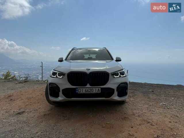 Белый БМВ Х5, объемом двигателя 2.99 л и пробегом 41 тыс. км за 74000 $, фото 1 на Automoto.ua