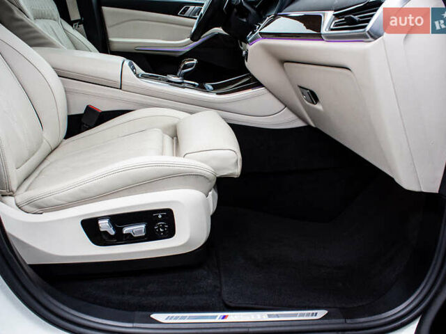 Белый БМВ Х5, объемом двигателя 4.4 л и пробегом 118 тыс. км за 57000 $, фото 44 на Automoto.ua