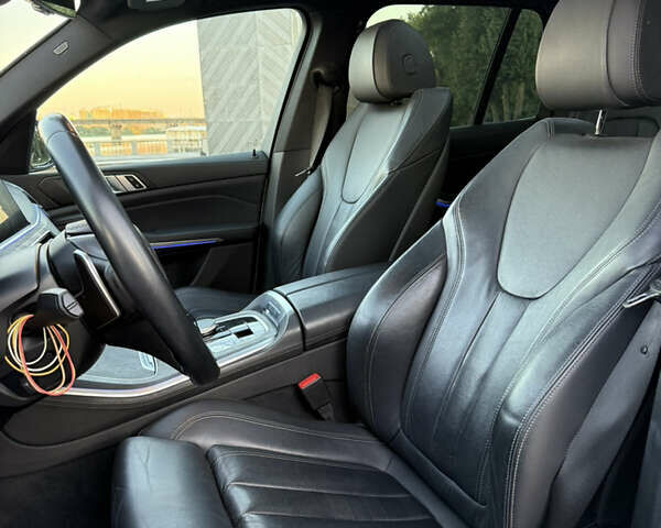 Белый БМВ Х5, объемом двигателя 3 л и пробегом 65 тыс. км за 49800 $, фото 12 на Automoto.ua