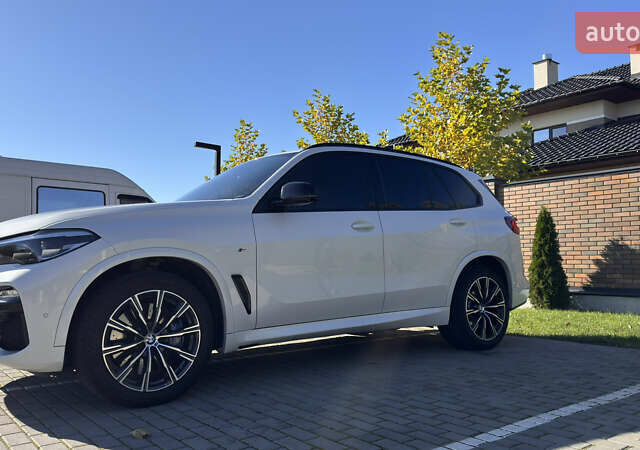 Белый БМВ Х5, объемом двигателя 2.99 л и пробегом 135 тыс. км за 61900 $, фото 4 на Automoto.ua