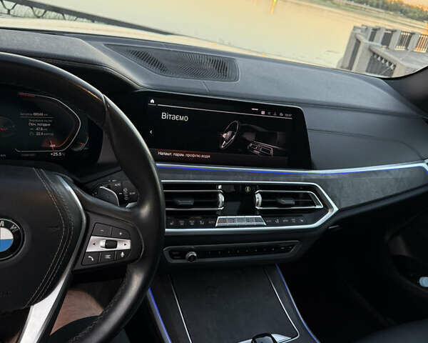 Белый БМВ Х5, объемом двигателя 3 л и пробегом 65 тыс. км за 49800 $, фото 14 на Automoto.ua