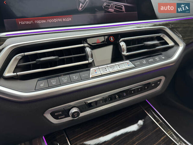 Белый БМВ Х5, объемом двигателя 3 л и пробегом 125 тыс. км за 51000 $, фото 22 на Automoto.ua