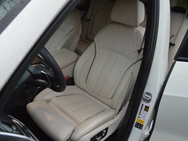 Белый БМВ Х5, объемом двигателя 3 л и пробегом 117 тыс. км за 56000 $, фото 13 на Automoto.ua