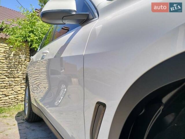 Белый БМВ Х5, объемом двигателя 2 л и пробегом 68 тыс. км за 53800 $, фото 27 на Automoto.ua