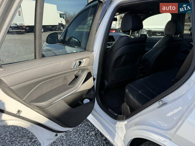 Білий БМВ Х5, об'ємом двигуна 3 л та пробігом 118 тис. км за 67777 $, фото 27 на Automoto.ua