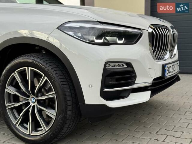 Білий БМВ Х5, об'ємом двигуна 2 л та пробігом 74 тис. км за 54200 $, фото 46 на Automoto.ua