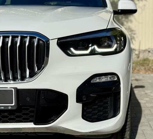 БМВ Х5 2021 у Дніпро (Дніпропетровську) на Automoto.ua Білий БМВ Х5, об'ємом двигуна 2.99 л та пробігом 95 тис. км за 64500 $, фото 5 на Automoto.ua