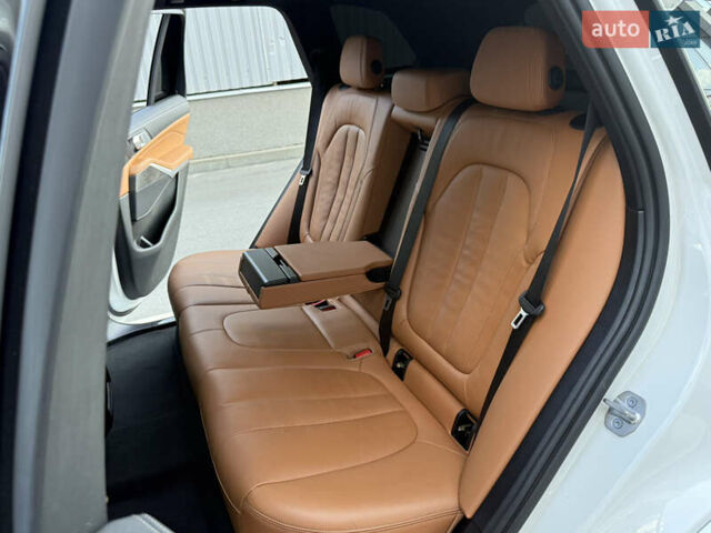 Белый БМВ Х5, объемом двигателя 3 л и пробегом 61 тыс. км за 73000 $, фото 52 на Automoto.ua